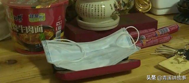 美女直播间的“榜一”大哥,一掷千金的背后,却是搬不完的砖…
