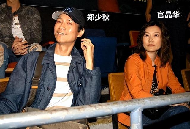 郑欣宜独飞往加拿大祭奠母亲!墓前伤心抹眼泪,久久不愿离去