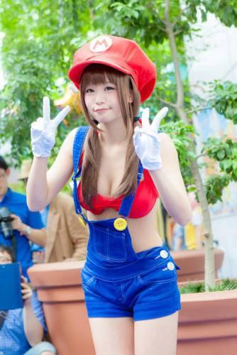 这样的水管工也可以么？ 萌妹cos女体马里奥