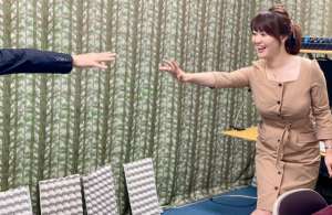 日本Av女主播(前日本NHK“巨乳”女主播惨遭网络暴力，被迫辞职后大拍写真“报复”流言)