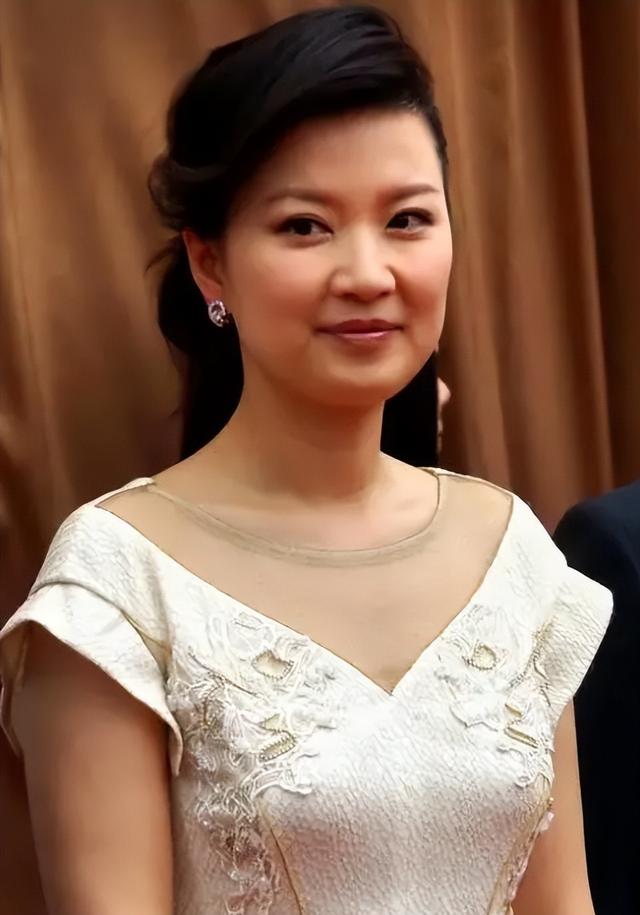 东方卫视10位美女主持人，陈辰、冯琳、司雯嘉，你喜欢哪位主播