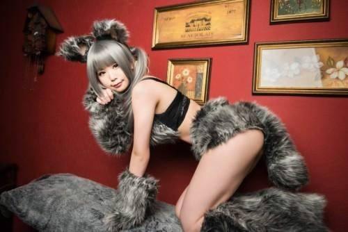 这样的水管工也可以么？ 萌妹cos女体马里奥