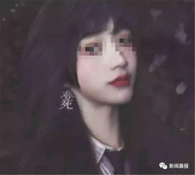 网红假照翻车!花10W才能见一面的萝莉主播,真相却是……