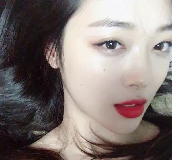 雪莉开通微博，她是如何切换清纯与性感？附雪莉同款“果汁妆”