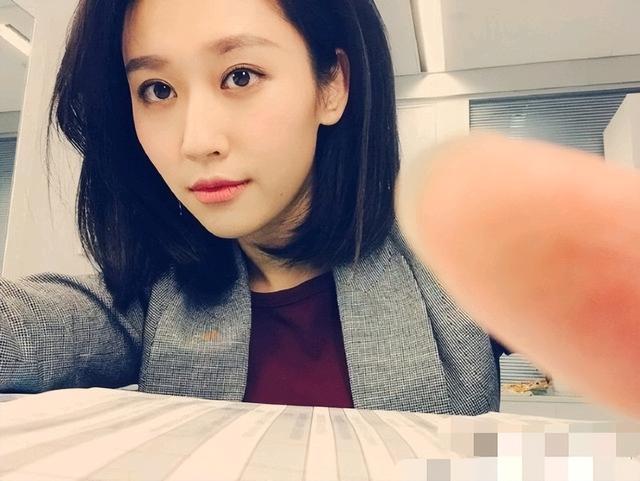 央视新锐主持人王音棋,音色好听,长相清纯,琴棋书画皆美好