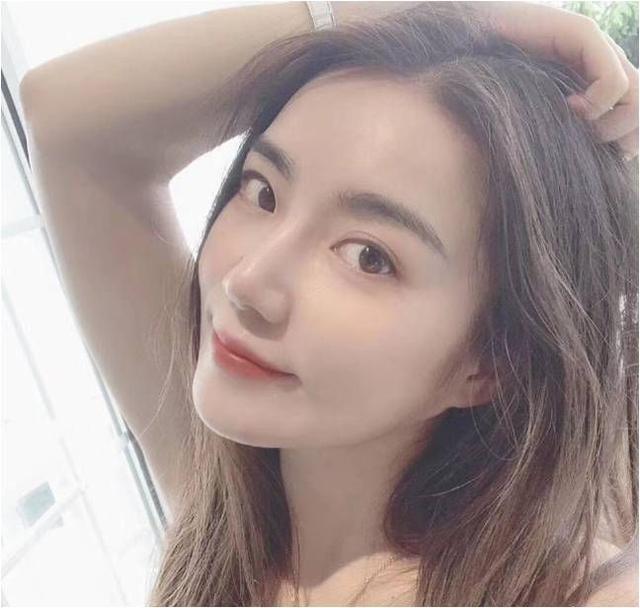 梦幻西游高颜值女主播美颜过度翻车,连粉丝都调侃:你椅子P歪了
