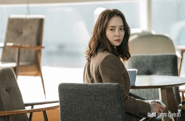 新上映的韩国惊悚片，韩网评分9.4，宋智孝为演女主每天跑10公里