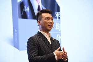 精厕女主播(新闻主播康辉《平均分》：心向令狐冲，实则张无忌)
