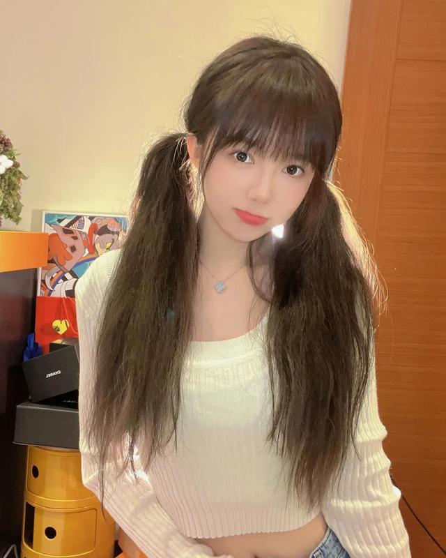 可爱与性感并存,台湾短发萌妹电竞美女主播魅力写真大赏