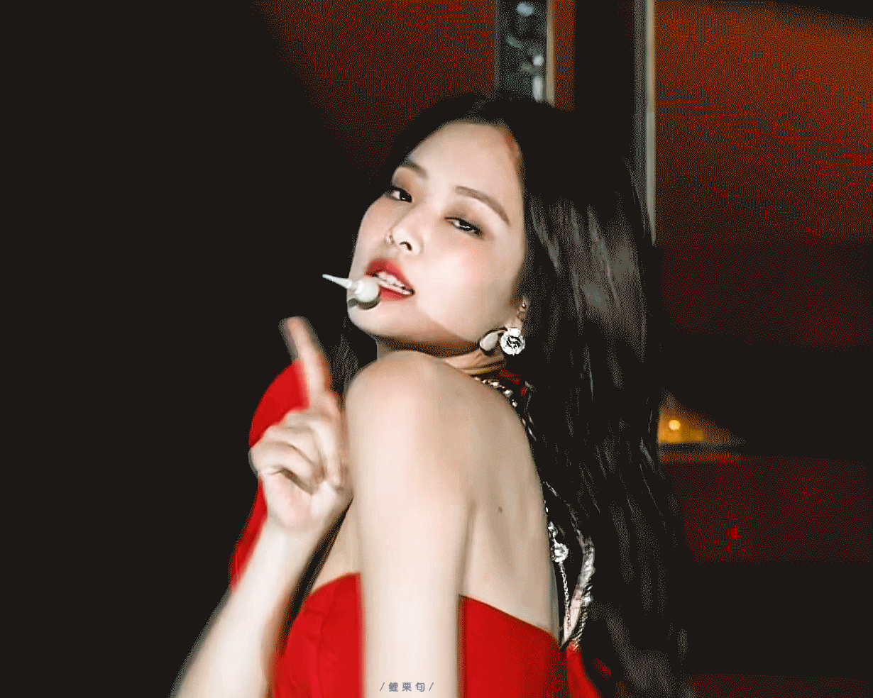 韩国女爱豆超绝红衣动图!有你喜欢的类型吗