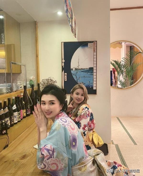 33岁网红小冉抽脂感染去世,明明可以凭才华出众,却偏偏要拼脸