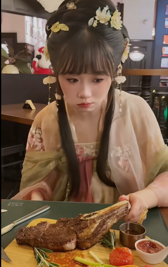 盘点全网喝酒的六大美女,你觉得谁最能喝