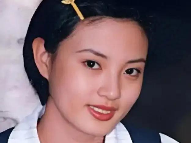 刘芳菲:从央视主持到带货主播,两度婚姻挫折,依然活成自己的光
