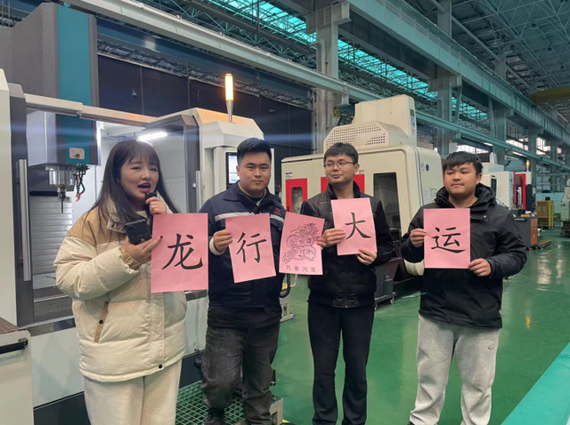 技能出彩!三一职院学子直播秀“绝活”