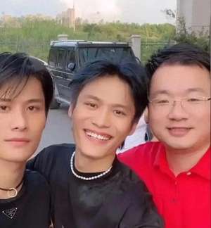 自爆睡过的女主播(好大的瓜曝三只羊卢总录音，女主播我全睡过，点名卓仕琳7老板)