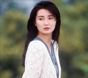 娇喘女主播静静(4位真正称得上“高级性感”的女演员，各个风情万种，不低俗)