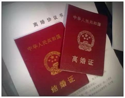 本地深夜，黑影对豪车频伸“鬼手”！监控拍下的竟然是她