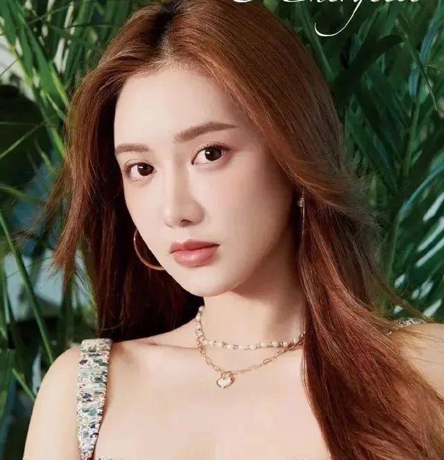 湖人开拓者直播,美女主播美娜腿环引热议,球迷:为什么这么穿?