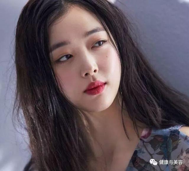 雪莉开通微博，她是如何切换清纯与性感？附雪莉同款“果汁妆”