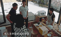 S跟老公汪小菲一起参加一档叫的真人秀节目,被网友们吐槽