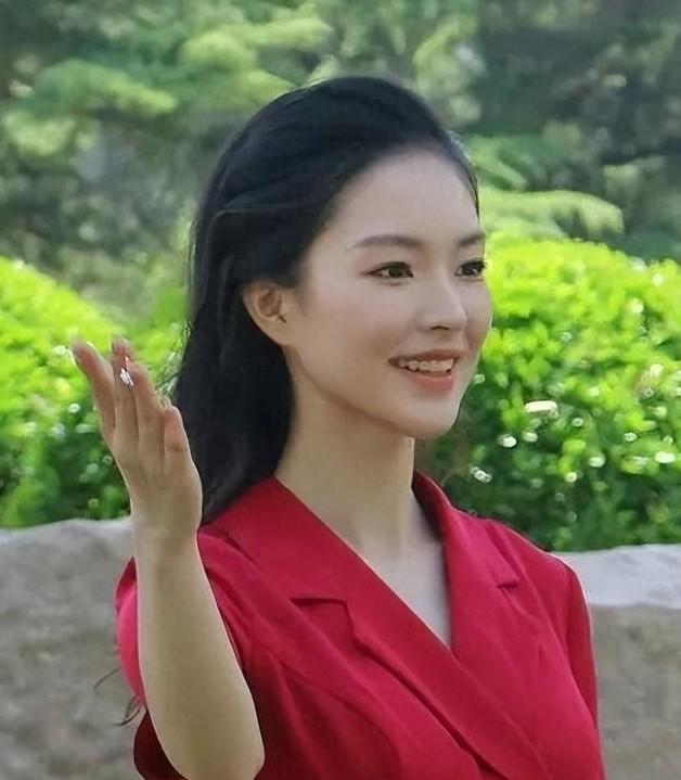 东方卫视10位美女主持人，陈辰、冯琳、司雯嘉，你喜欢哪位主播
