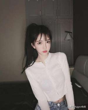 女主播脚视频在线观看(斗鱼女主播双腿淤青直播，被观众质疑，无奈晒出练舞视频自证)