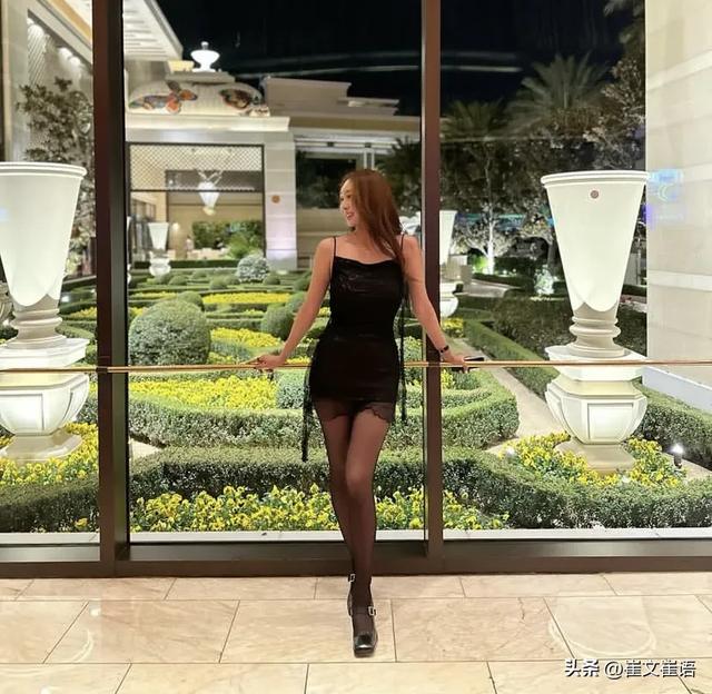 韩国主持天花板!黑丝气质美女尽显好身材!绝佳风采让人爱