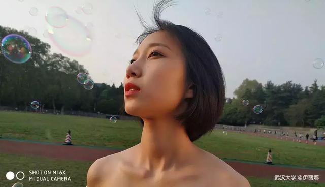 神秘“女主播”刷屏武大学子朋友圈！小米这次玩大了