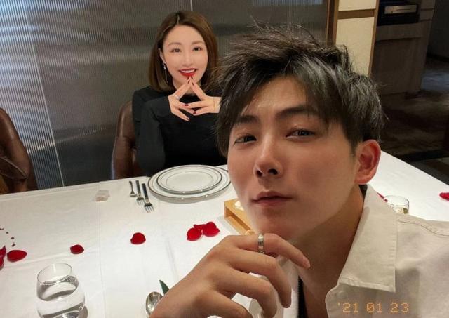 女星“大王”在节目向男友求婚,闺蜜杨紫周扬青毛不易围观送祝福