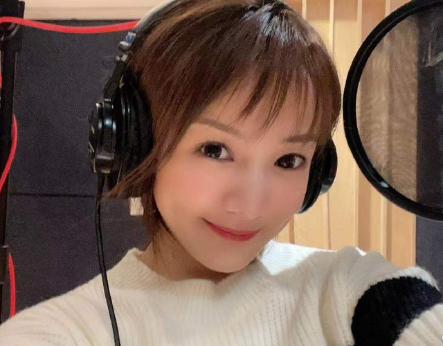 女主播月收入TOP10:快手小麦儿全网登顶,冯提莫入围前五
