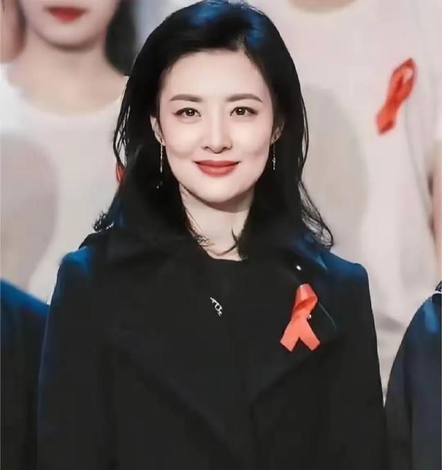 那些央视出品的女主持人有多绝！个个才貌双全，你最想娶哪一位？
