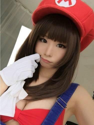 这样的水管工也可以么？ 萌妹cos女体马里奥