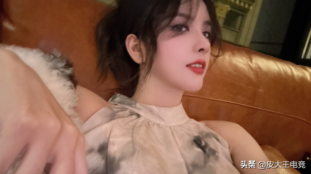 LPL九大美女主持解说近照，骆歆古风造型满分，你最喜欢哪一位？