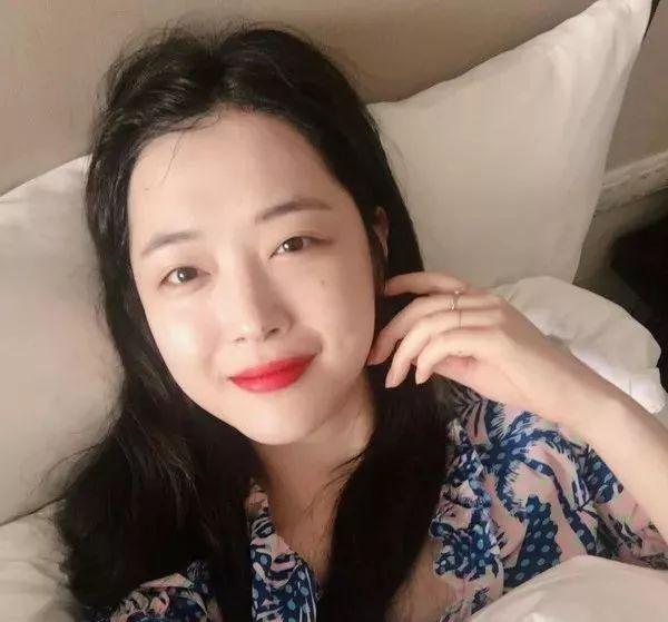 雪莉开通微博，她是如何切换清纯与性感？附雪莉同款“果汁妆”