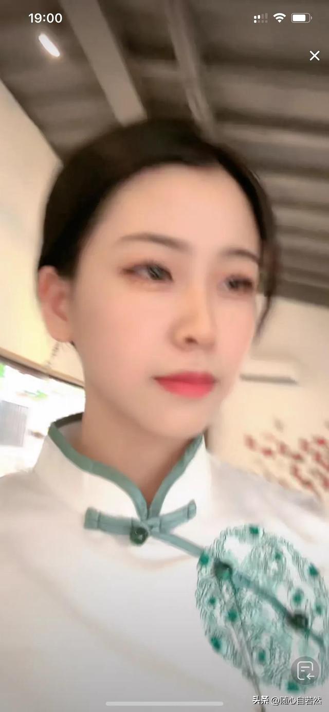 为了吸金,男女老少效仿做直播,普通人都能做自媒体,发家致富吗