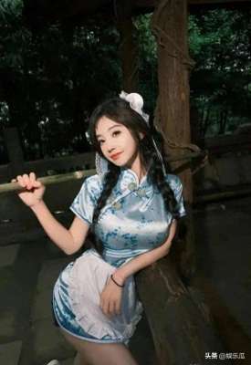丰满女主播(千万网红冯提莫海上游艇美照 身材火辣 丰满匀称 让人直流口水)