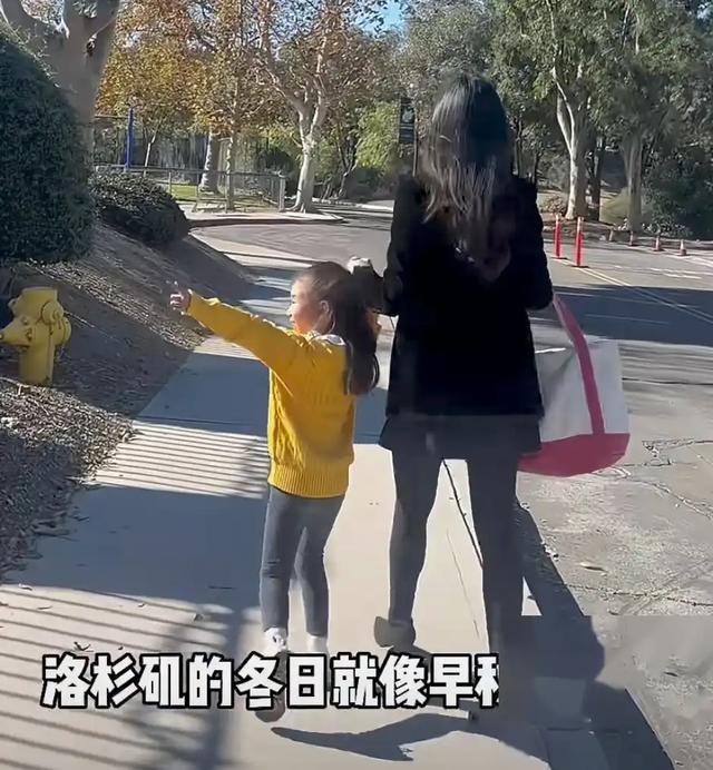 主持人温雅晒三胎满月照，美国豪宅曝光，5岁女儿也在正脸好漂亮