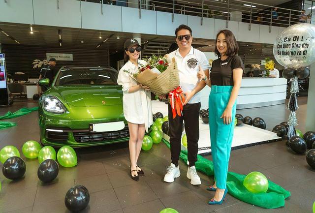 她退圈嫁房地产商变富婆,秀钻戒好身材,还送丈夫价值210万豪车
