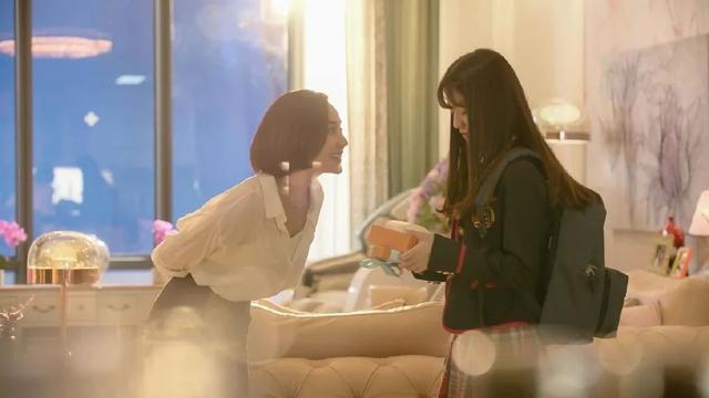 女团一代门面竟是《顶楼》隐藏王者,绝