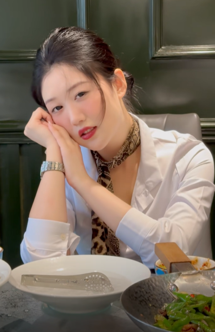 盘点全网喝酒的六大美女,你觉得谁最能喝