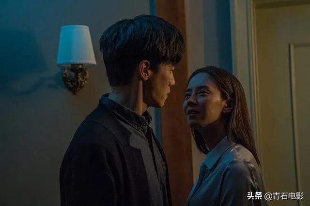 新上映的韩国惊悚片，韩网评分9.4，宋智孝为演女主每天跑10公里
