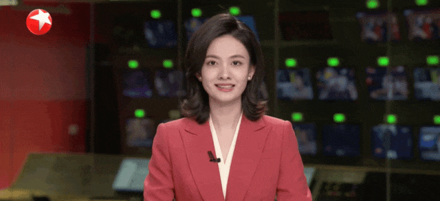 上海首位00后新闻女主播杨千,嗓音酷似王菲,全网粉丝数百万