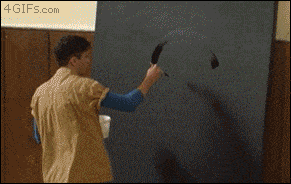 搞笑GIF：直播UP主，挑战中国生产的风油精，宝宝懵逼了！