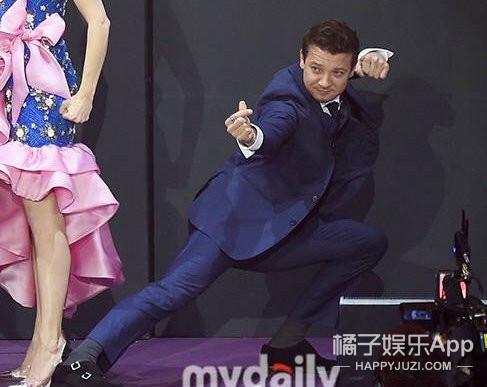 韩式比心不是韩国明星发明的?27年前赵雅芝就会了,连雪姨都比过