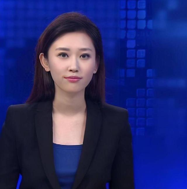 央视新锐主持人王音棋,音色好听,长相清纯,琴棋书画皆美好