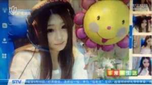 女主播杨咩(LOL人气主播阿怡大小姐自曝年薪高达千万)