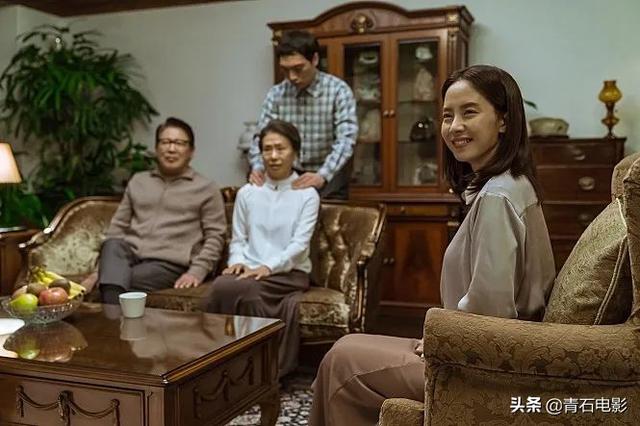 新上映的韩国惊悚片，韩网评分9.4，宋智孝为演女主每天跑10公里