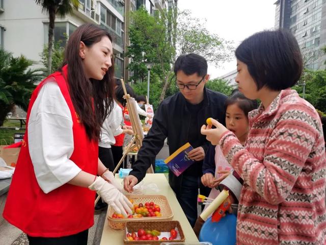 当萌娃遇上“小苗苗”……松江这场亲子游园会有趣又有料