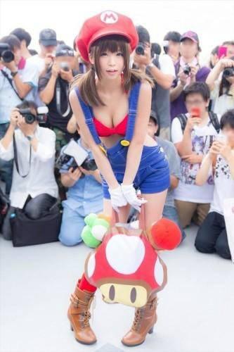 这样的水管工也可以么？ 萌妹cos女体马里奥