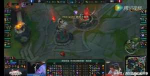 韩国女主播lol砸键盘(到底哪个更过分？慎单杀刀妹2次 , 宣告退游戏砸键盘)
